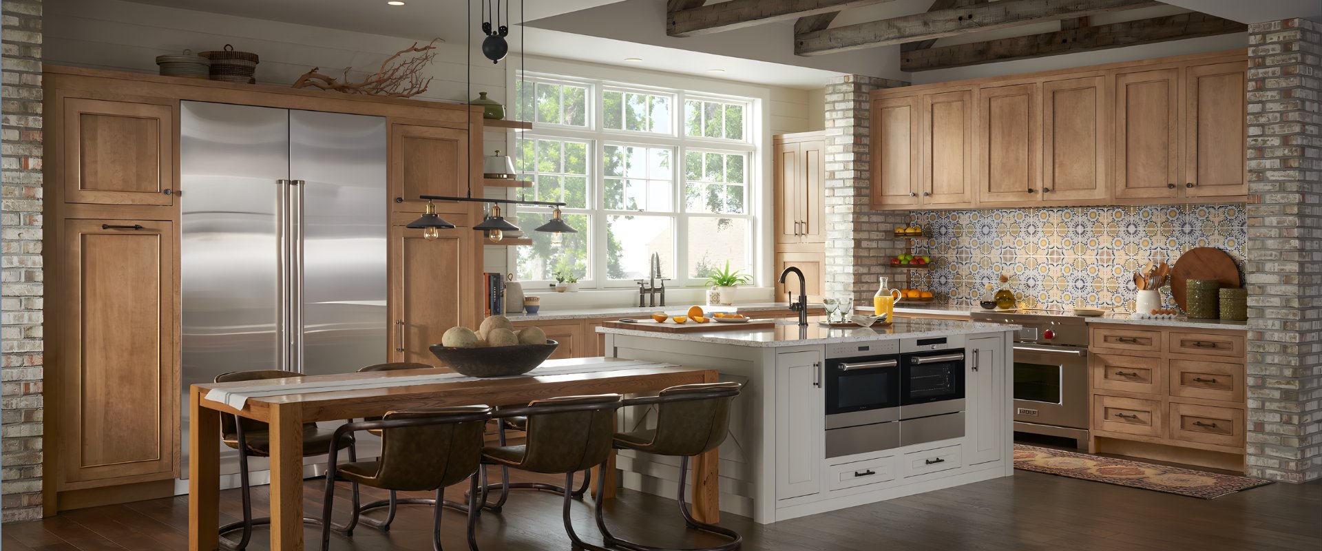 Modern kitchen with island and pendant lights — Advanced Cabinetry Inc., Auburn Hills, Michigan